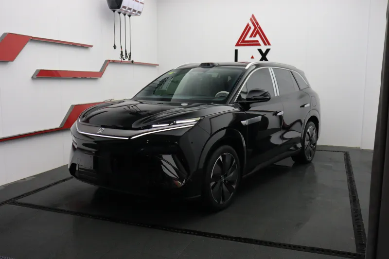 BYD Tang L EV 2025